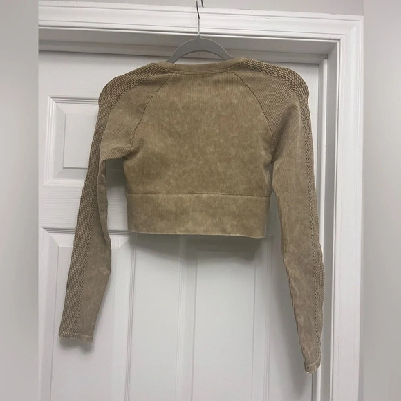 aerie OFFLINE By Big Chill Seamless Long Sleeve T-Shirt Size S - Picture 3 of 3